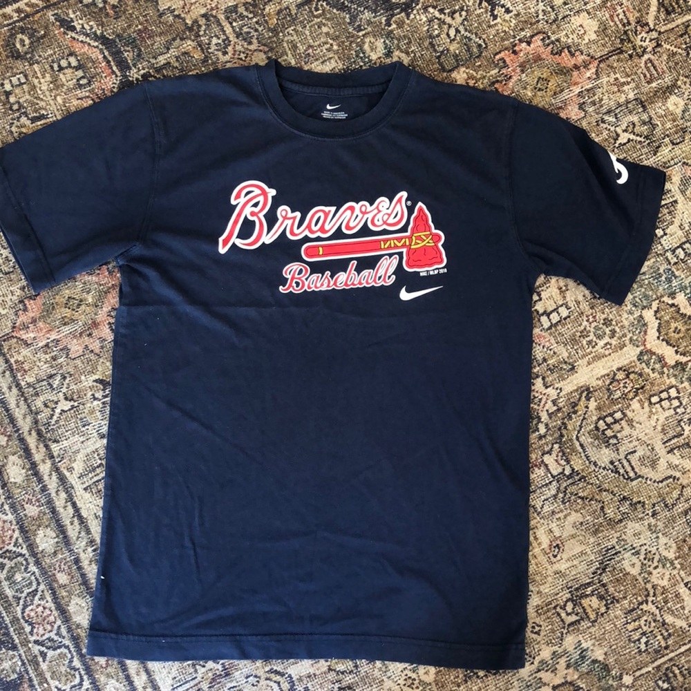 Nike Atlanta Braves shirt